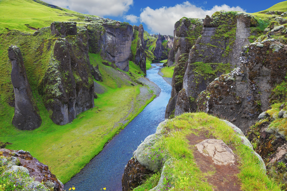 Earth Guide- Iceland.